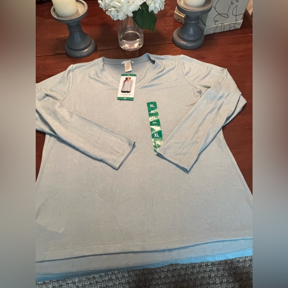 Matty M v neck tunic sweater.